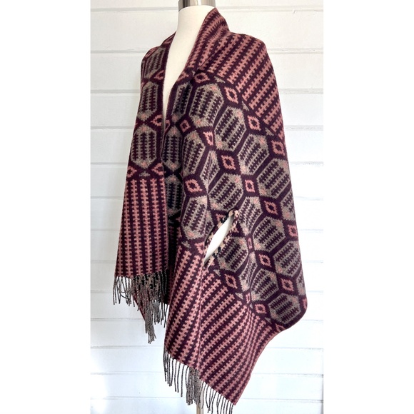 MADEWELL 100% Wool Fringed Wrap Poncho in Tribal Pattern - 72"L x 28.5"W - Picture 3 of 7